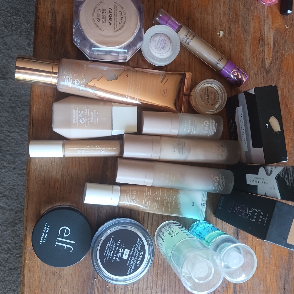 Fenty Beauty Foundations Huda Foundation Face Set and Primers Powders